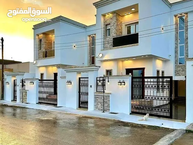 290m2 4 Bedrooms Townhouse for Sale in Tripoli Ain Zara