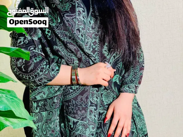 جودة عنواننا توفر شال الكشمير الي يجنن بلـون الاخضر المنقوش