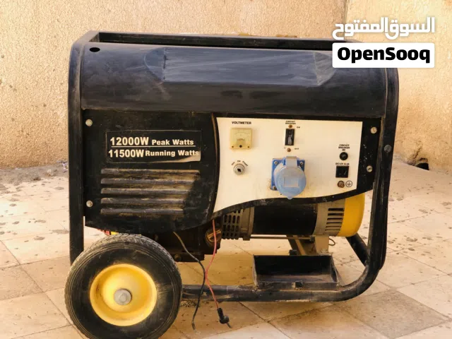 مولد كهربائي يشتغل ب البنزينه للبيع سعره 3500 وباذن الله منقصروش مع الشاري