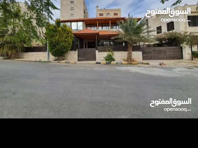 270 m2 4 Bedrooms Townhouse for Sale in Amman Tabarboor
