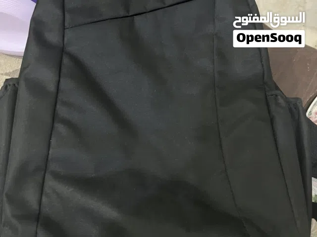 شنطه ظهر سوداء