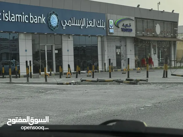 محلات وجراج ومخازن