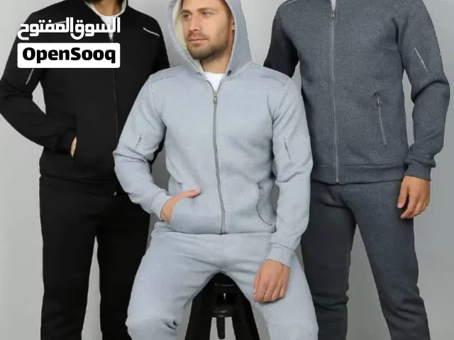 وصلت تحفتنا الشتوية... ووصل معها معنى الفخامة الحقيقية! في متجرنا ما نقدّم مجرد ملابس... نقدّم تجر