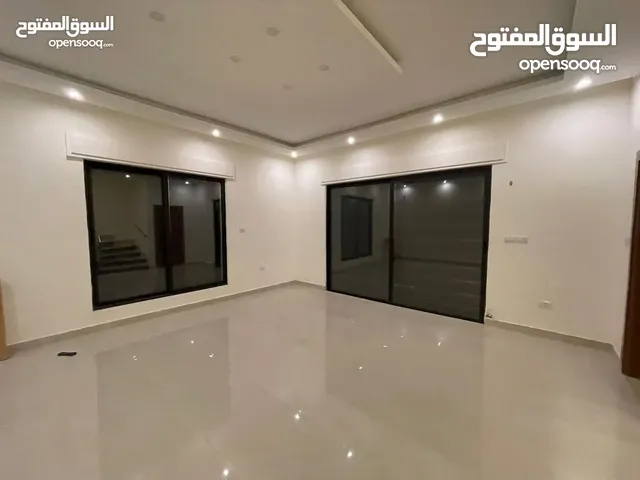 270m2 4 Bedrooms Apartments for Rent in Amman Al Kursi