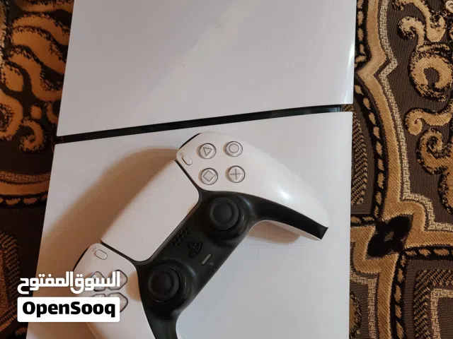 ps5 slim  ديجيتال استعمال نضيف تلاته شهور   نقبل دفع كاش وحواله