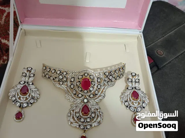 For sale nice necklace artificial colour 100% guarantee lifetime colour is not gun very good quality