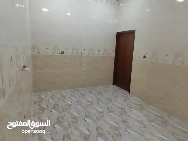 125 m2 4 Bedrooms Townhouse for Rent in Basra Al Salheya