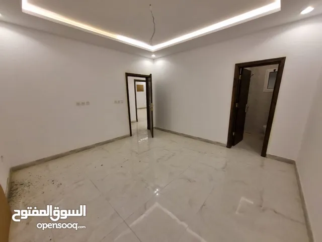 180m2 3 Bedrooms Apartments for Sale in Al Riyadh Al Quds