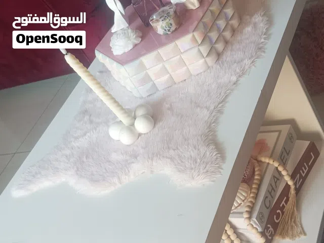 طاولة وسط للبيع بسعر 14 دينار
