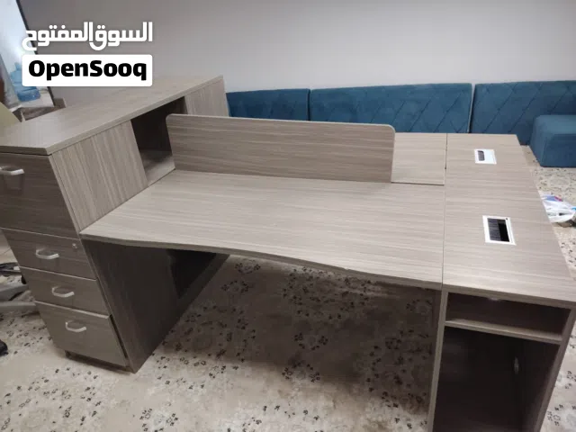 مكتب اثنين شخص بحاله جيده