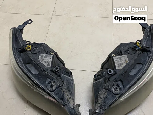 مصابيح اماميه BMW E60 للبيع