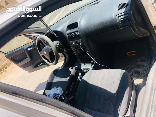 اوبل استرا 2003