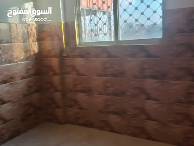 100 m2 3 Bedrooms Townhouse for Rent in Zarqa Awajan