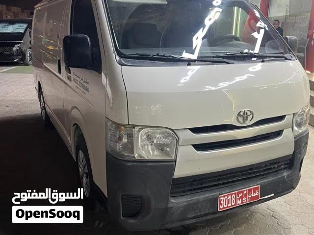 2016 تويوتا هايس Cargo