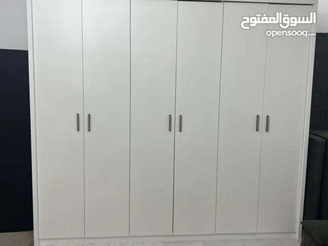 دولاب نظيف جدا