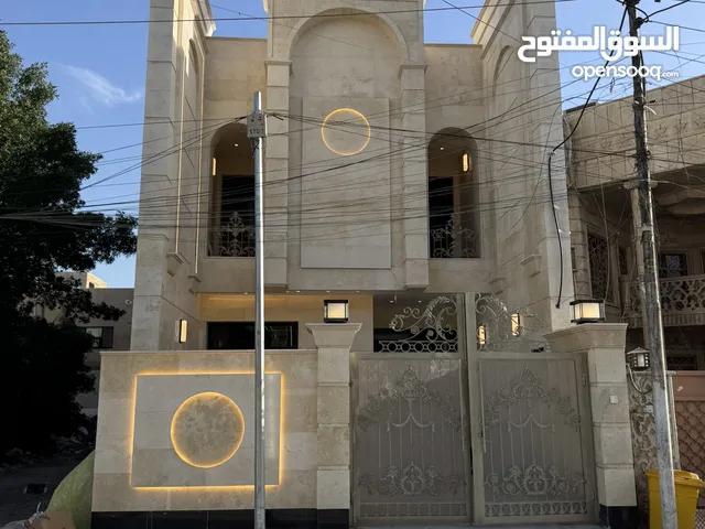 دار حديث وبتصيم كلاسك للبيع في السيدية 150م على شارع 15م ورصيف 3م مميز جداً لدى شركة الديار المتطورة
