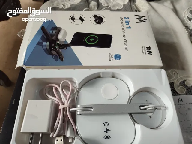 شاحن لاسلكي ثلاثه في وأحد (MKM(