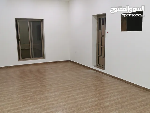 75 m2 Studio Apartments for Rent in Muharraq Busaiteen