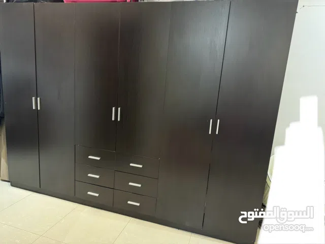 خزانه 6 ابواب من بانتا، تعليق وارفف مع 6 دروج. مع 2 ابجوره كبيره وجديده مجاناً