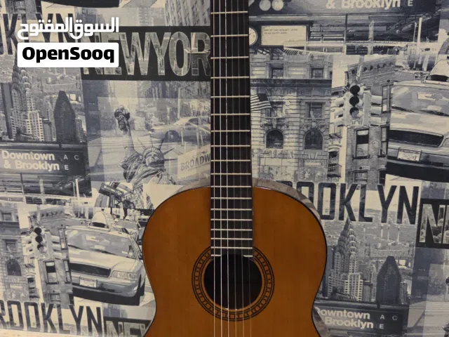 جيتار كلاسيكي من ياماها مستعمل