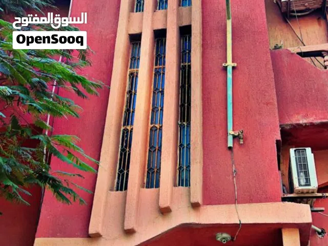 200 m2 5 Bedrooms Townhouse for Sale in Tripoli Ras Hassan