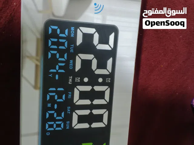ساعة حائط رقمية روعة