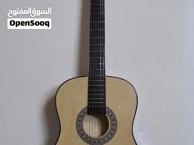 غيتار للبيع بسعر مميز
