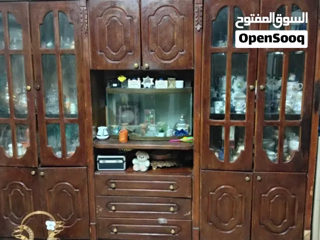 بوفيه خشب لون بني كبيره