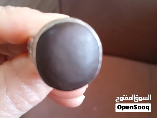 خاتم فضه رجالي بحجر عقيق يمني اسود من التراث القديم