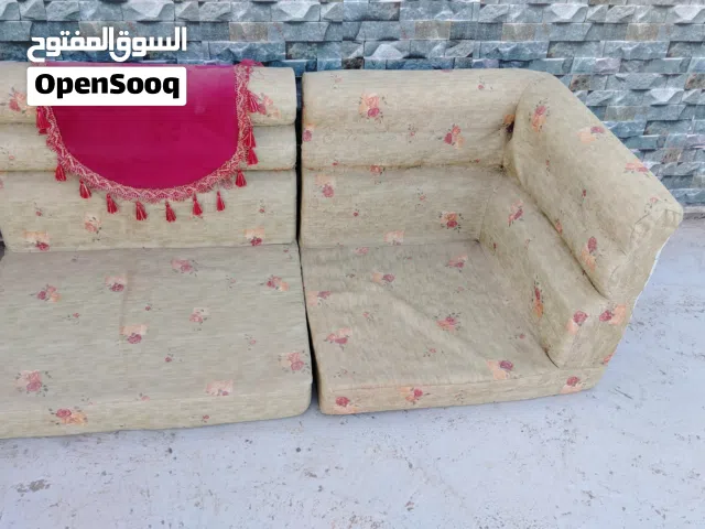 جلسة ارضية كبيرة الحجم للبيع