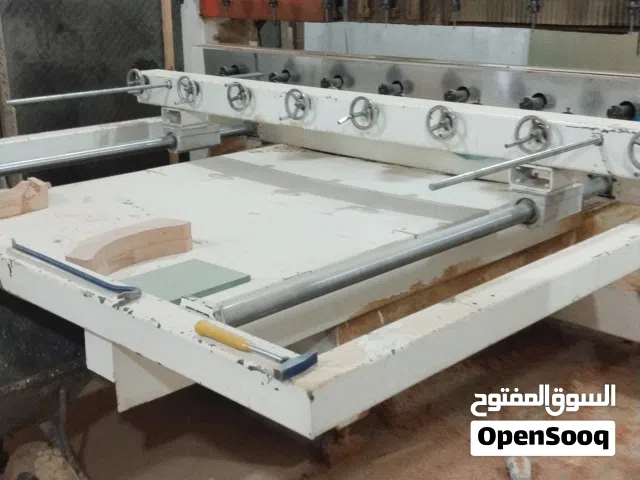 ماكينات cnc متطورة