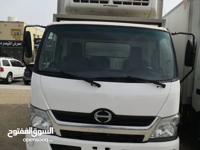 Box Toyota 2017 in Al Ain