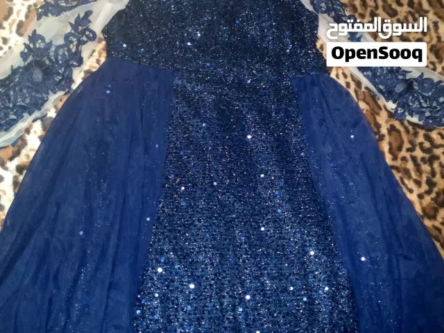 فستان سهره لون كحلي وبيج