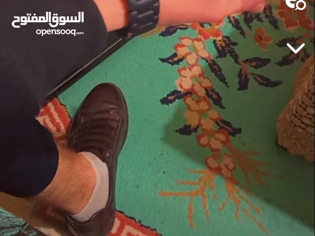 ساعه ارمني مستعمل بحجات بطاريه موجود فل الكرك
