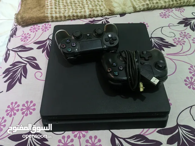 بلايستيشن 4 سليم مستعمل للبيع مساحته 1تيرا (1000 جيجا)