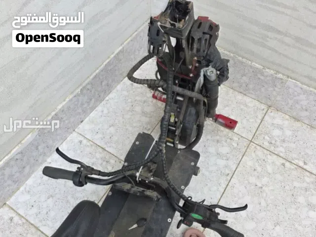 للبيع: سكوتر كهربائي "وحش الطريق" بمواصفات قوية استمتع بتجربة قيادة استثنائية مع سكوتر كهربائي