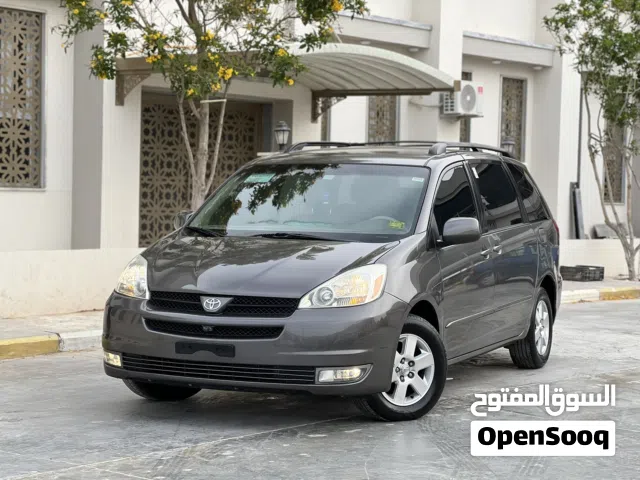 2005 Toyota Sienna XLE