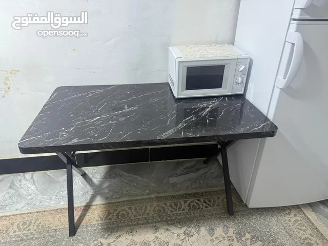 طاولة للبيع / كاونتر للبيع / قنفات للبيع