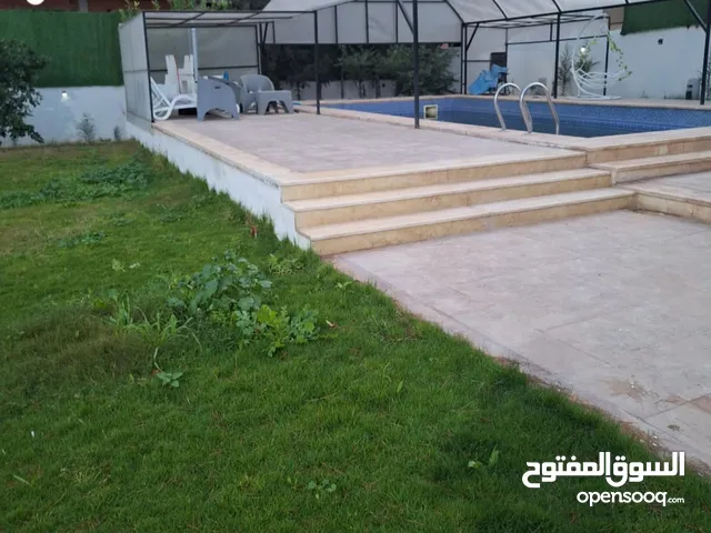 2 Bedrooms Chalet for Rent in Tripoli Ain Zara