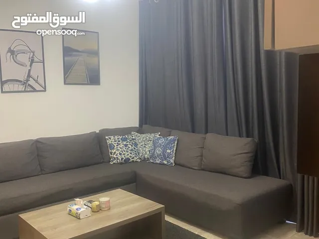 شقة مفروشة للايجار الشهري او السنوي في أبراج داماك - 14259