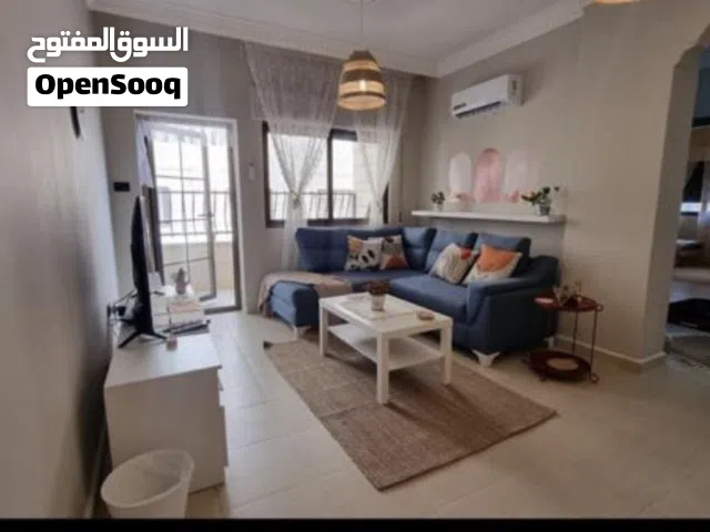شقة فاخرة ونظيفة جداً  تنظيف وتعقيم بعد كل حجز  الجبيهة