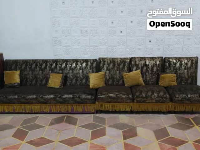 قنفات للبيع جديده نضيفات 6قطع مع كوشايات سعر 250