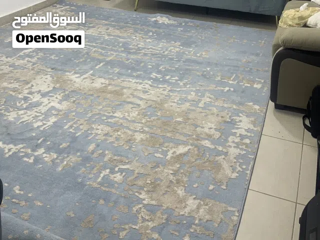 سجاده كبيره الحجم بحالة ممتازه استخدام 3 شهور