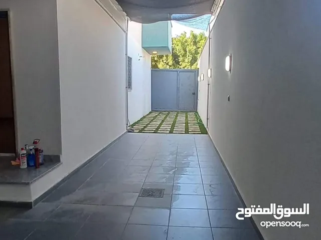 220m2 4 Bedrooms Apartments for Sale in Tripoli Alfornaj