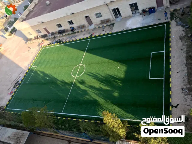 ملاعب كرة قدم بالعشب الصناعي خماسي و سداسي