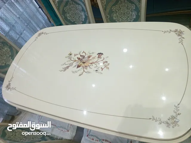 ميز وكراسي ماليزي للبيع