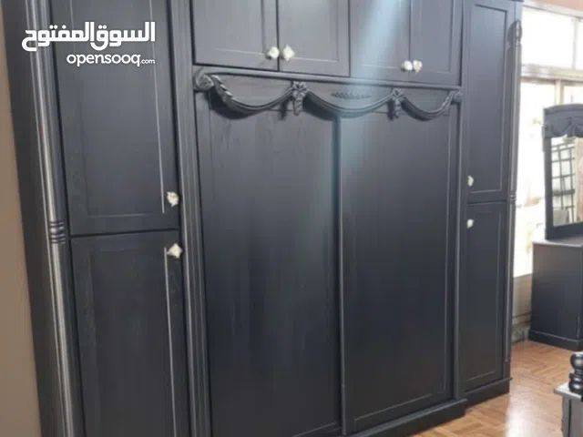 غرفه ماستر اسود مطفي خشب لاتيه وزان كامل وكاله ماشالله ايادي دهان مفصلات جديد 270دينار فقط