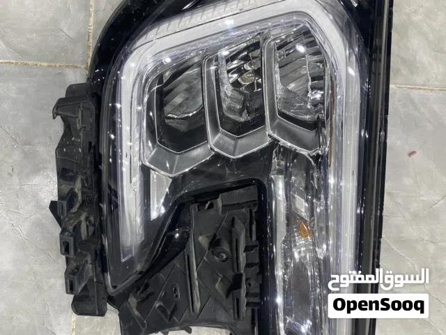 ليت امامي جي ام سي تيرين 2021 الى 2025 شبه جديد