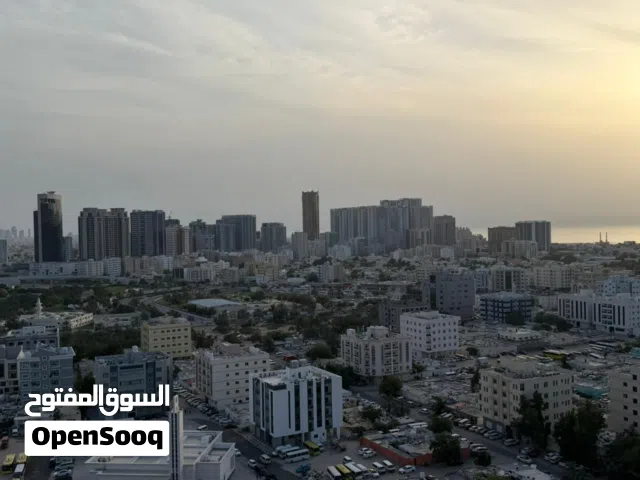 شقة مميزة للايجار السنوي غرفتين و صالة غرفتين ماستر  3 حمام  3 بلكونة  تنفع سكن عائلي و سكن عزاب
