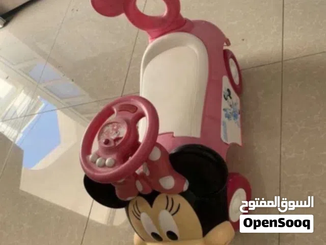 دراجة وسيارة ولباس شخصيات للاحتفالات المدرسية